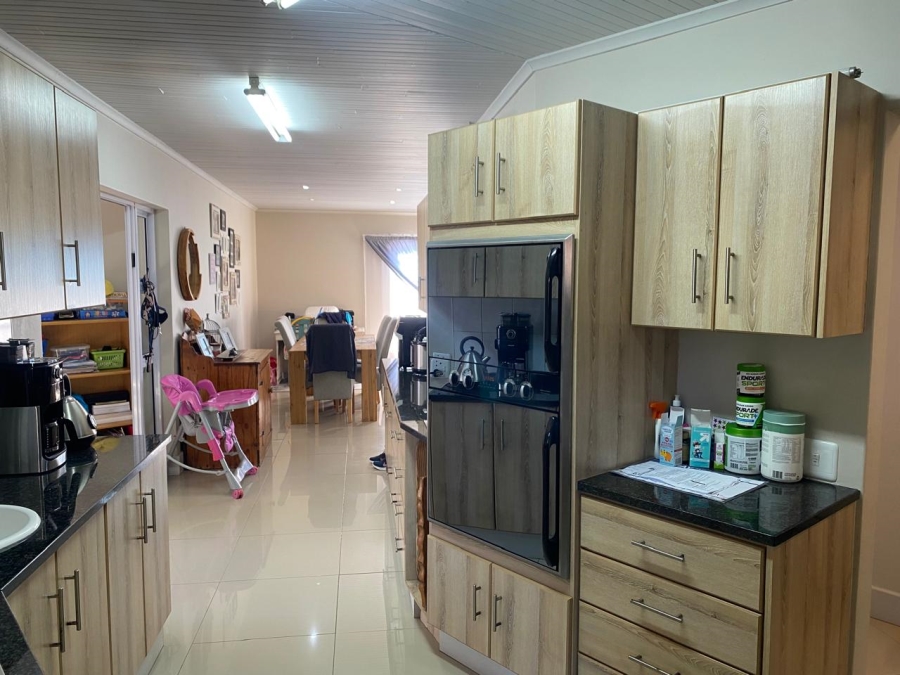 4 Bedroom Property for Sale in Mossel Bay Central Western Cape